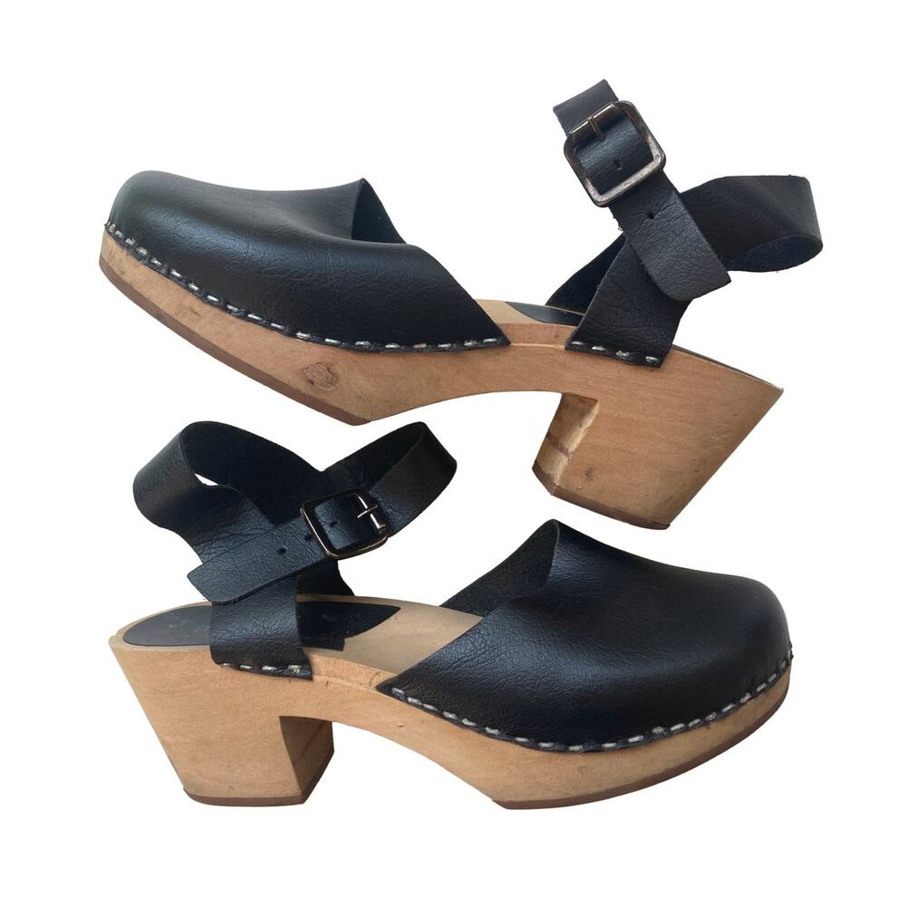 Novacas Vegan Leather Retro Cottage Prairie Black Pepper Wooden Heel Clogs Shoes